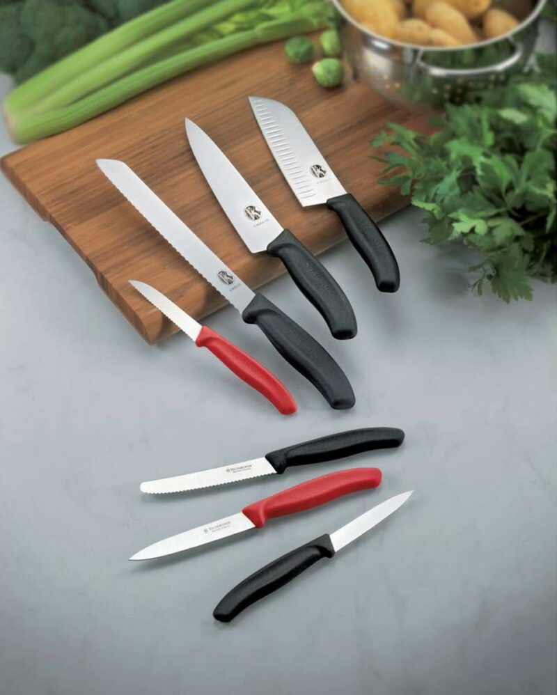 Μαχαίρι κουζίνας ίσιο 8 εκ. με κόκκινη λαβή Swiss Classic - Victorinox